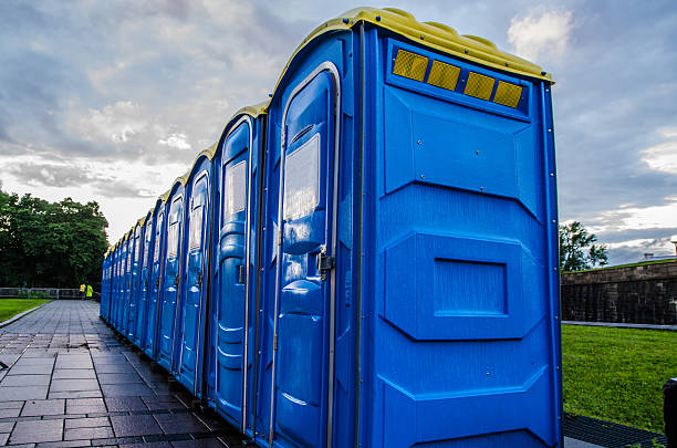 Best Porta potty delivery and setup  in Macon, MO